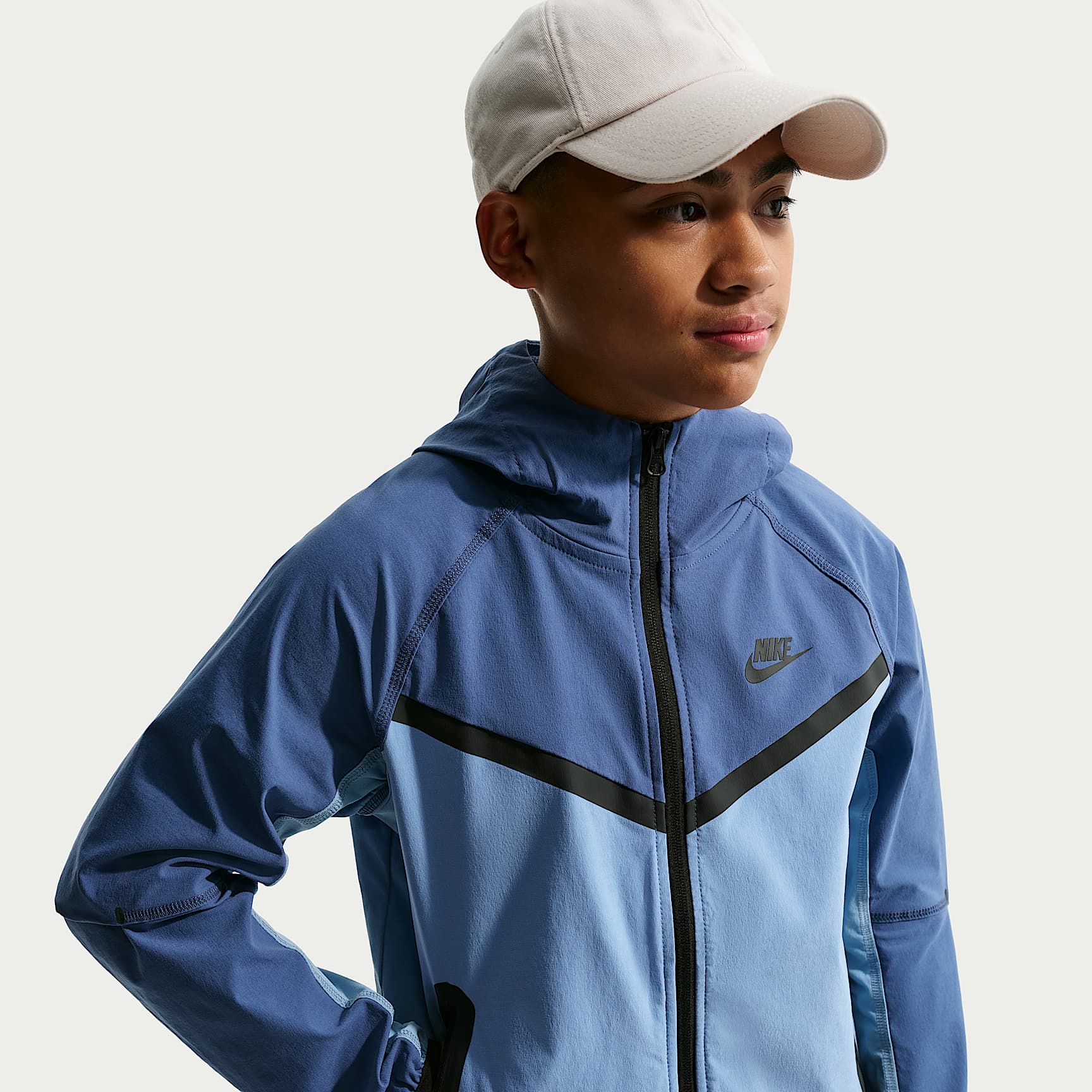 Nike Tech Older Kids' (Boys') Woven Jacket. Nike ZA